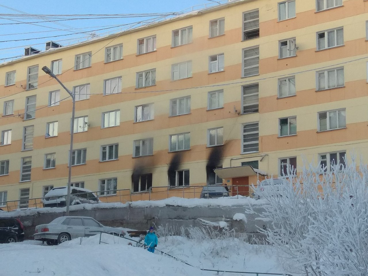 В Мурманской области вновь горит жилой дом | 31.01.2018 | Мурманск -  БезФормата