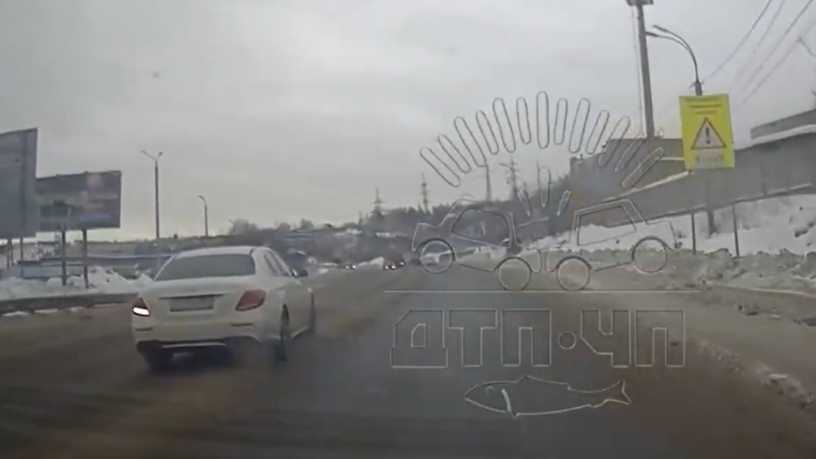 Опасный манёвр водителя в Мурманске попал на [видео]