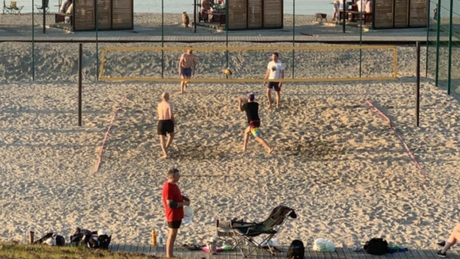 Волейбольные площадки появятся в Мурманске не раньше лета