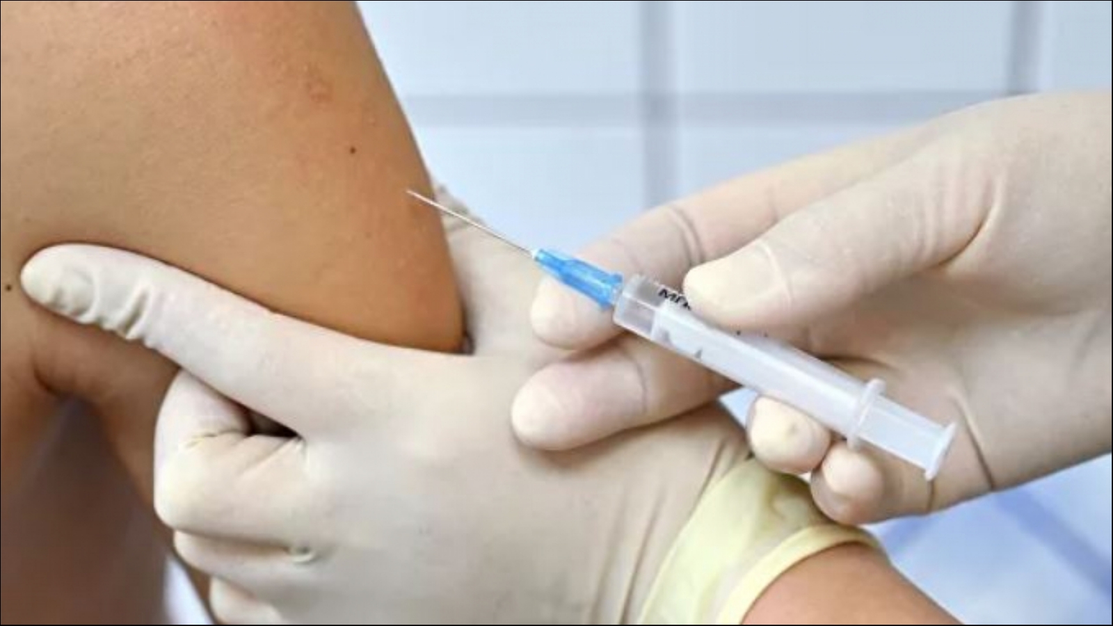 В Мурманскую область поступила партия вакцины «Спутник V»