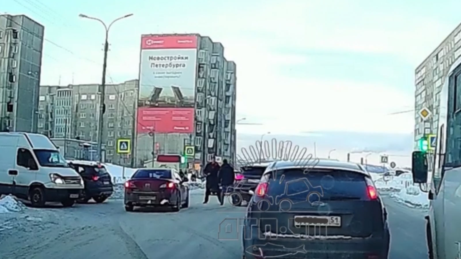 Разборка водителей в Мурманске попала на [видео]