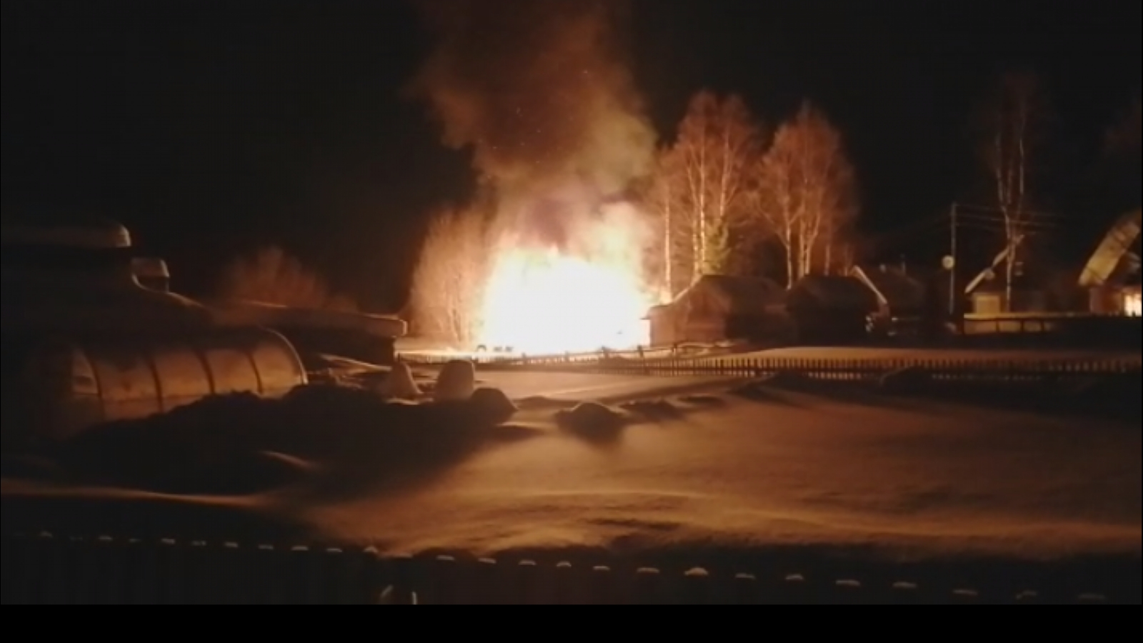 В Колвице сгорел очередной дом [видео]