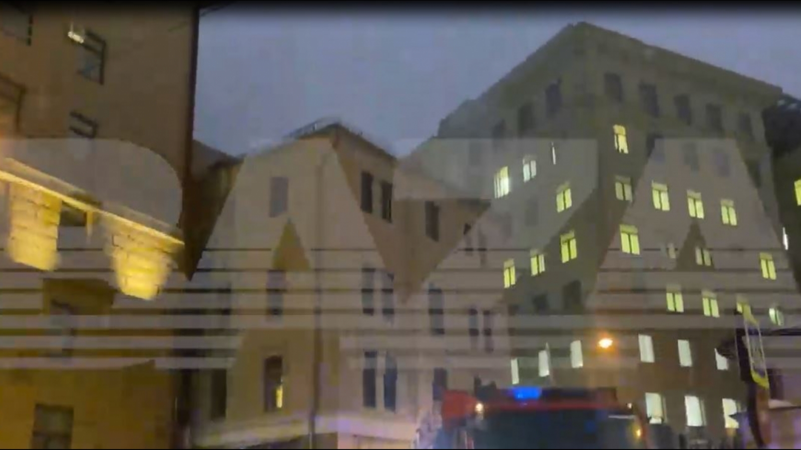 В Москве горит легендарный дом на Петровке 38 [видео]