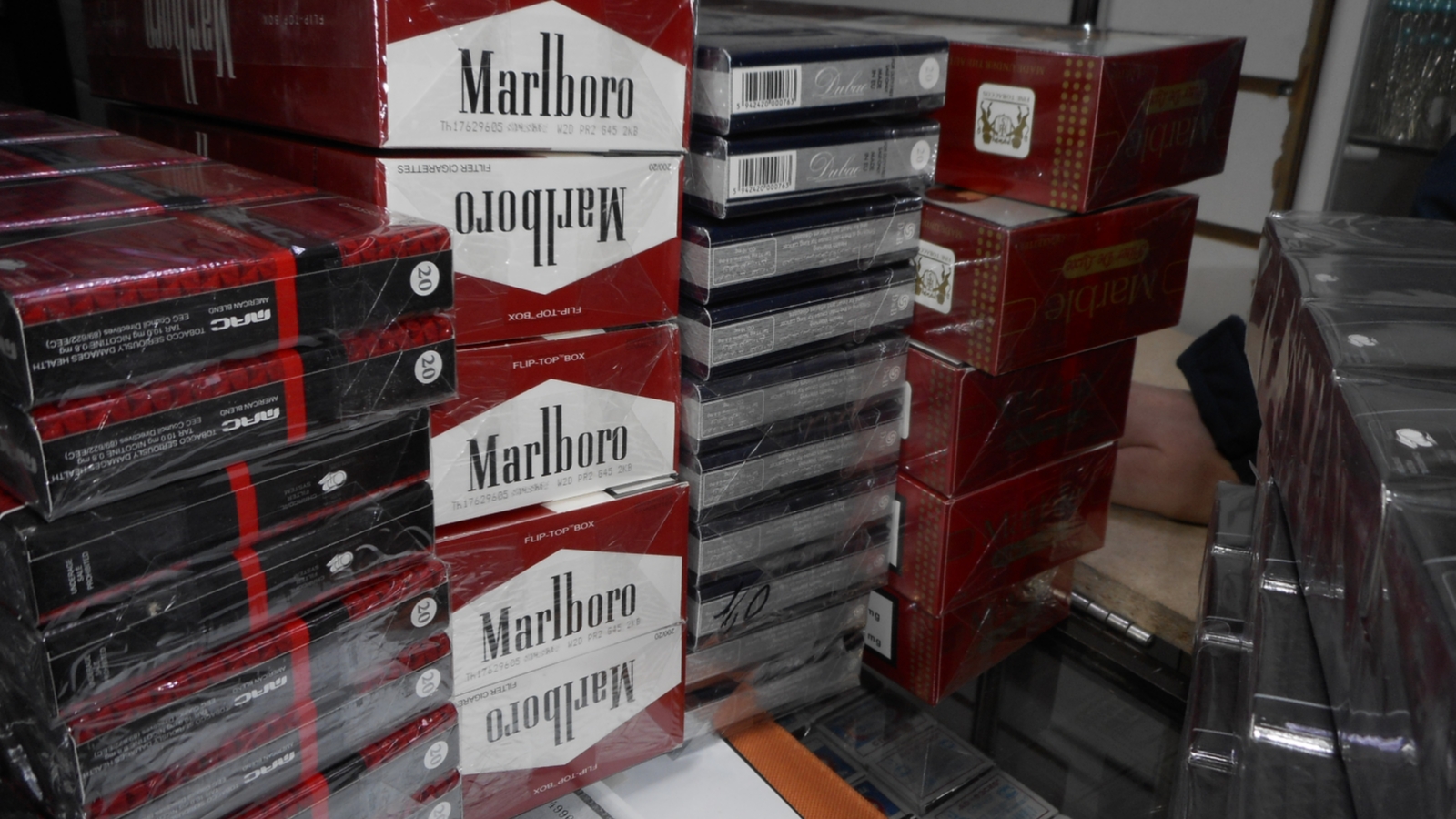 Мурманская таможня в Архангельске нашла контрабандные сигареты на 2 миллиона