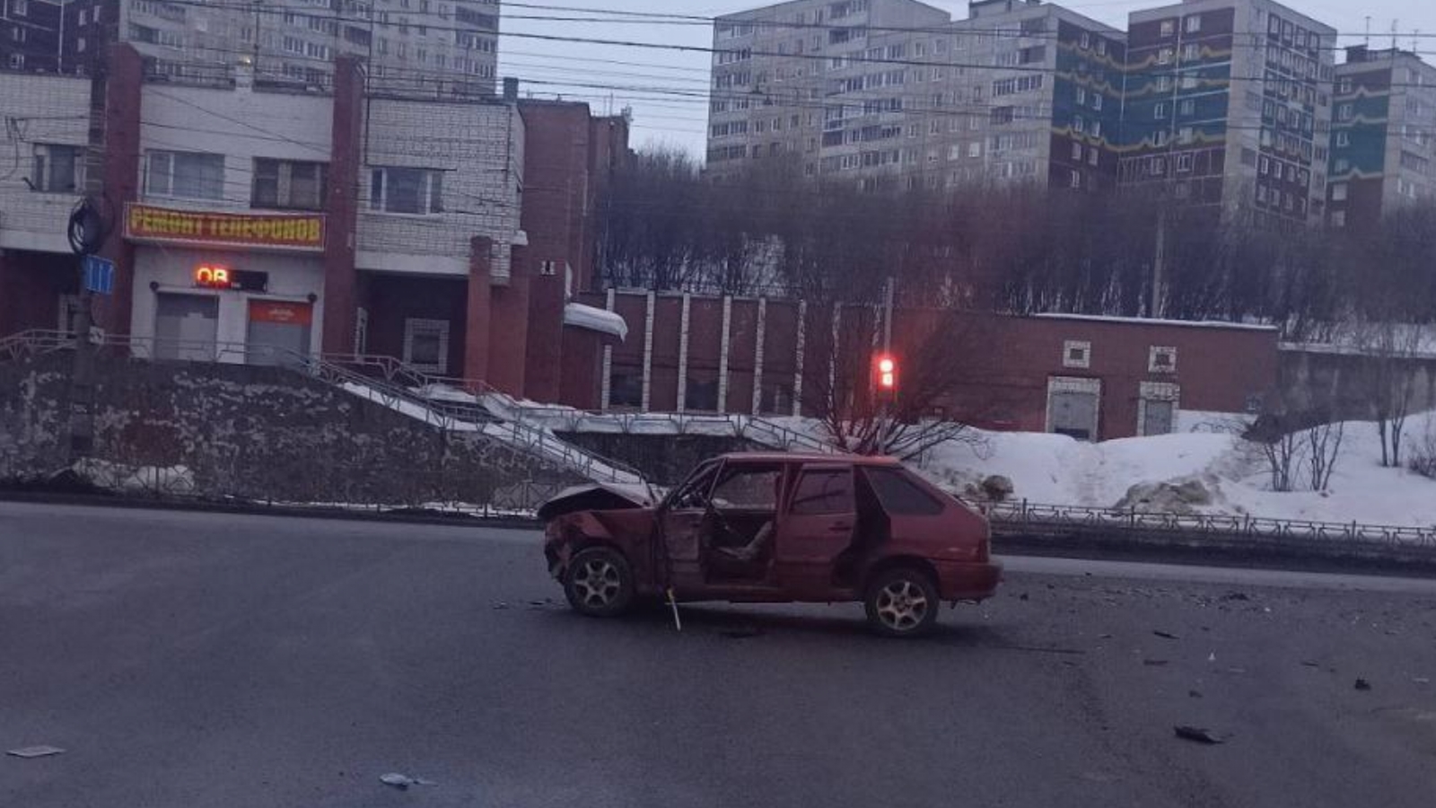 В ночном ДТП в Мурманске пострадали два человека