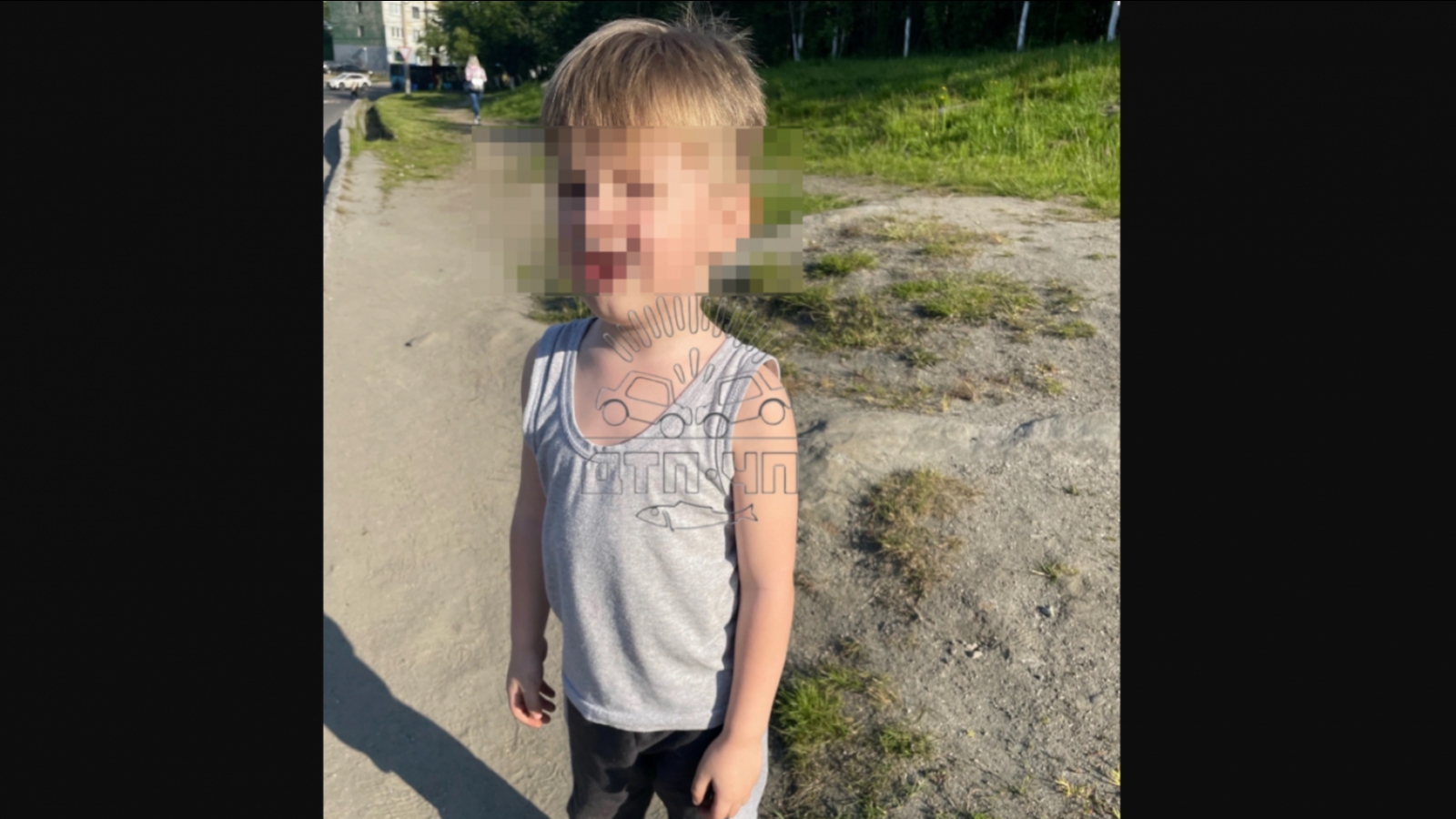 Соцсети: Маленький ребёнок без родителей обнаружен в Мурманске
