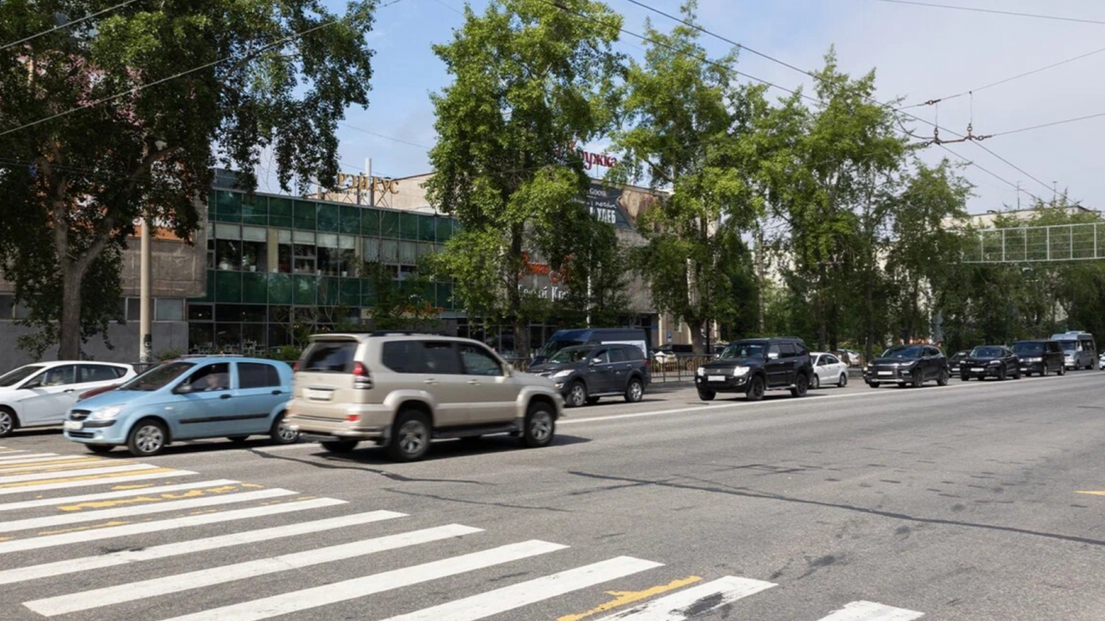 На 419 пешеходных переходах Мурманска нанесли дорожную разметку
