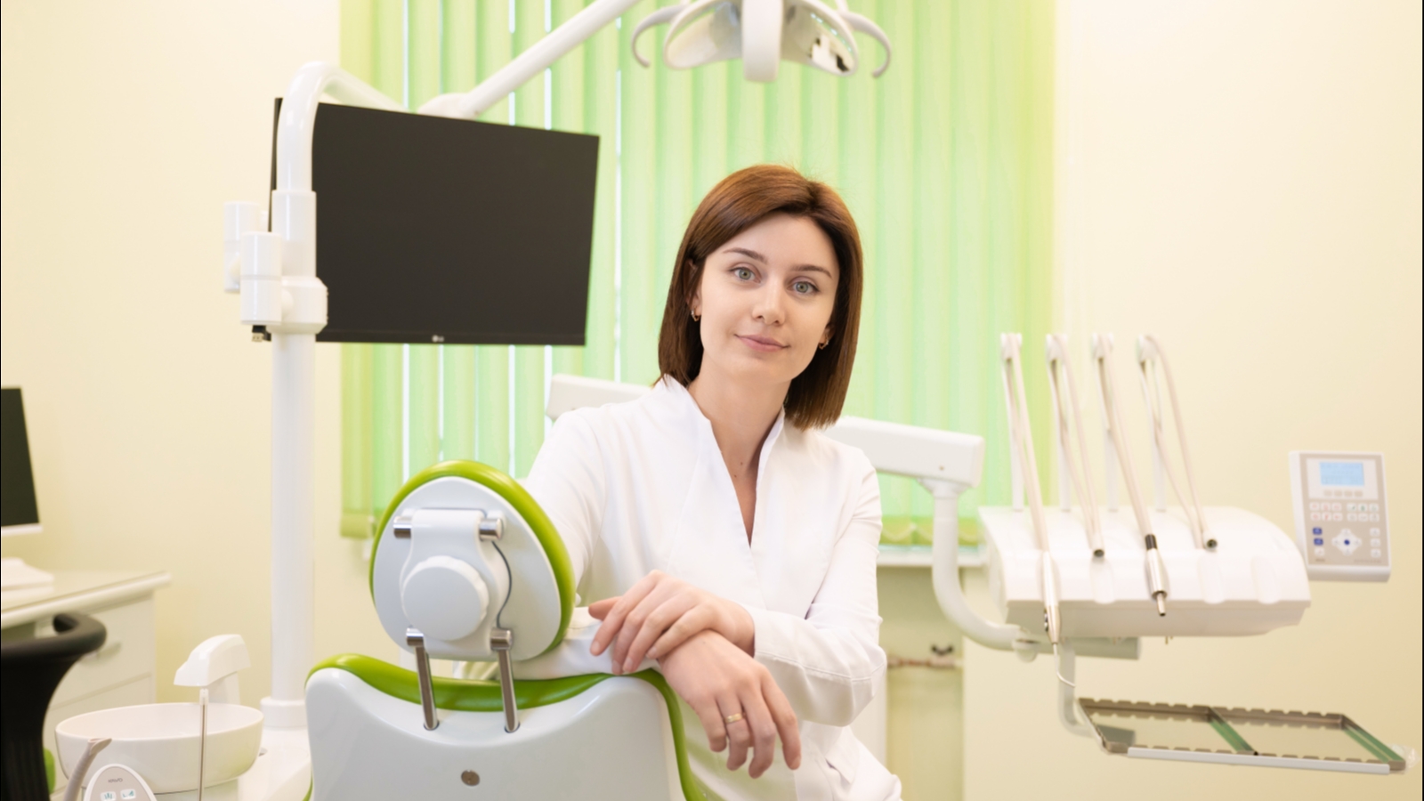 Мурманский стоматолог: Почему нужно лечить молочные зубы у детей