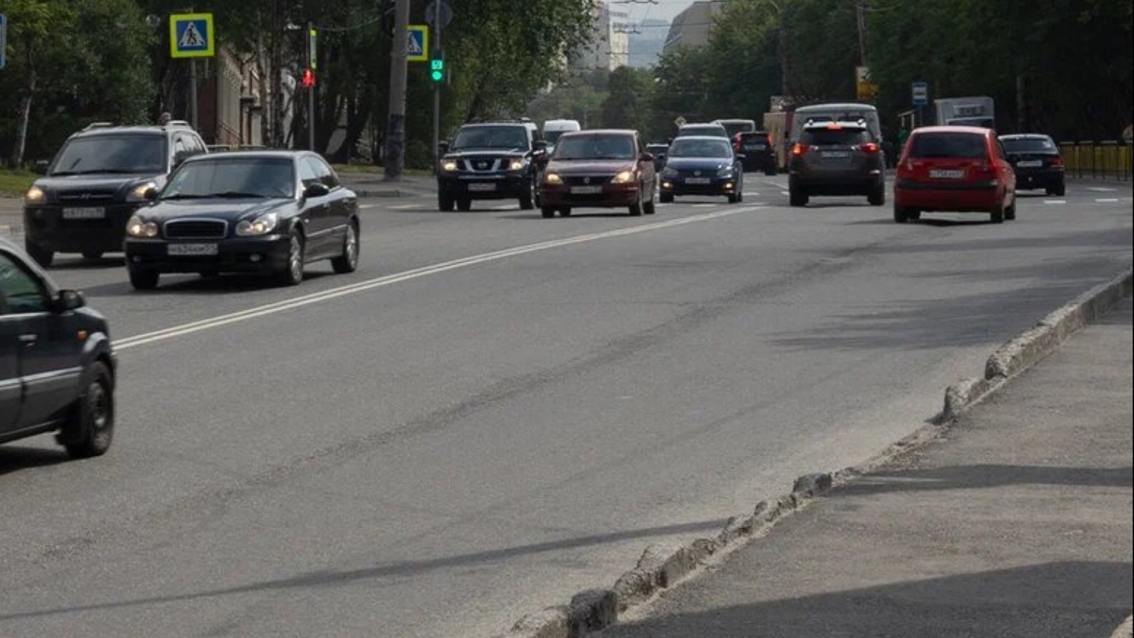 Водители встали в огромной пробке в Мурманске