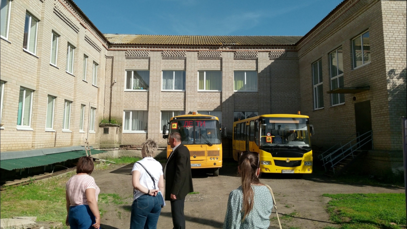 Мурманские специалисты отремонтируют крыши трёх школ в Приморском районе Запорожья