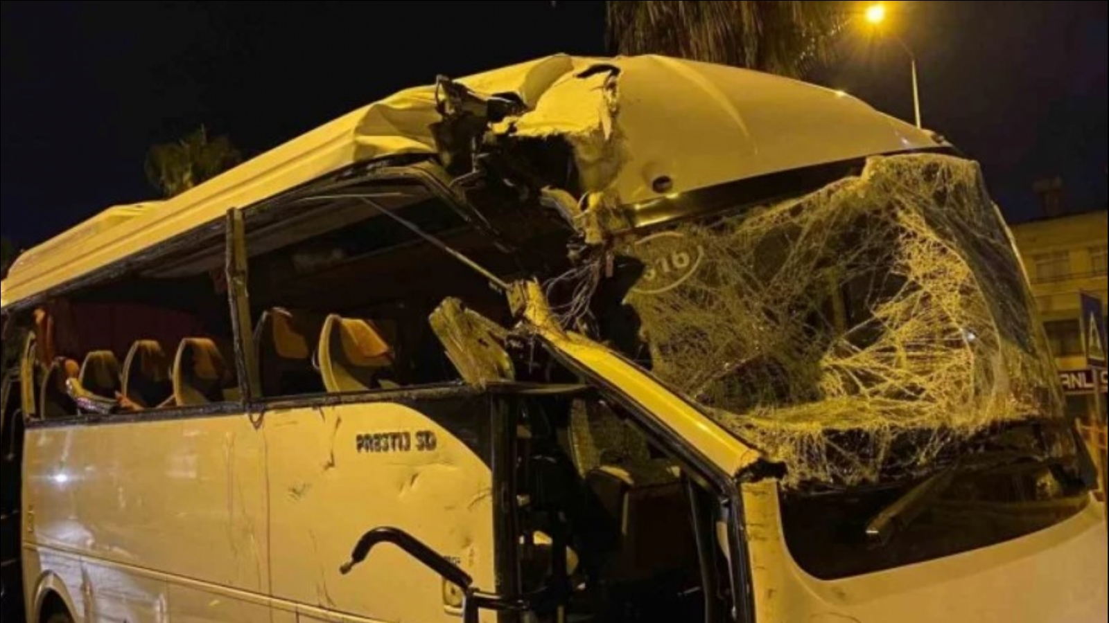 В Анталии в аварии с автобусом погиб житель Кандалакши