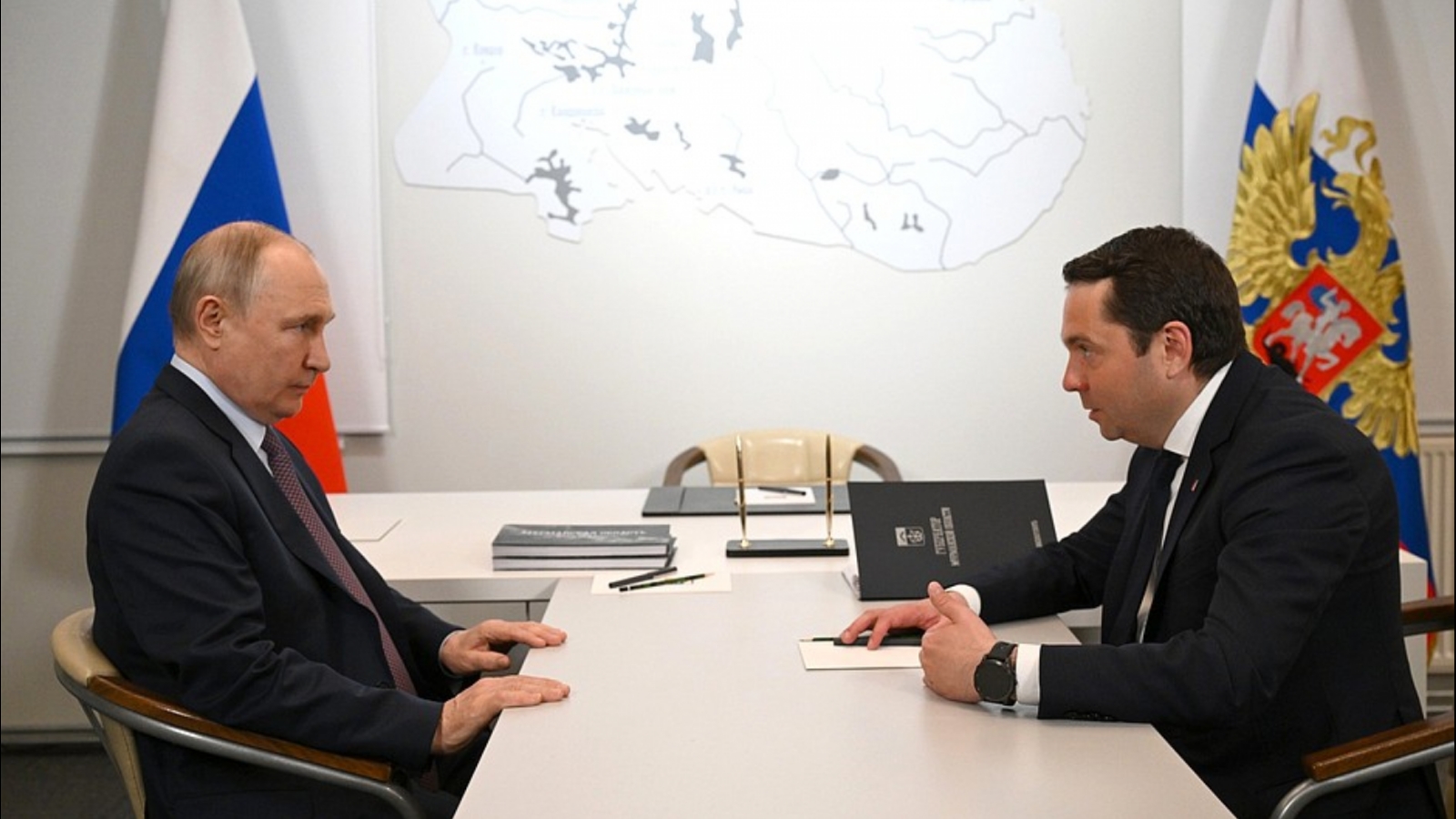 Президент обсудил с Чибисом вопросы развития региона