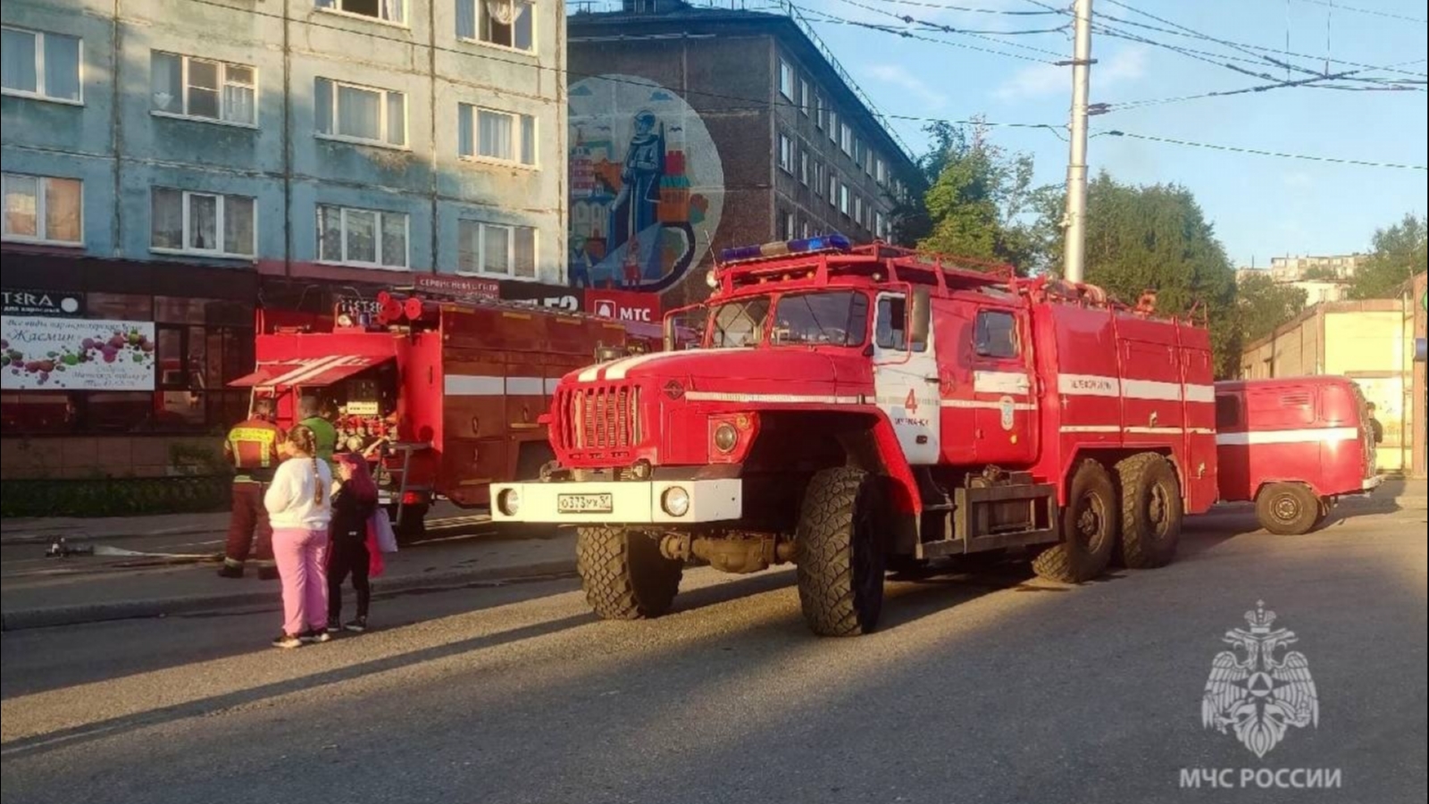 Подробности пожара в доме на Гаджиева в Мурманске | 28.07.2023 | Мурманск -  БезФормата