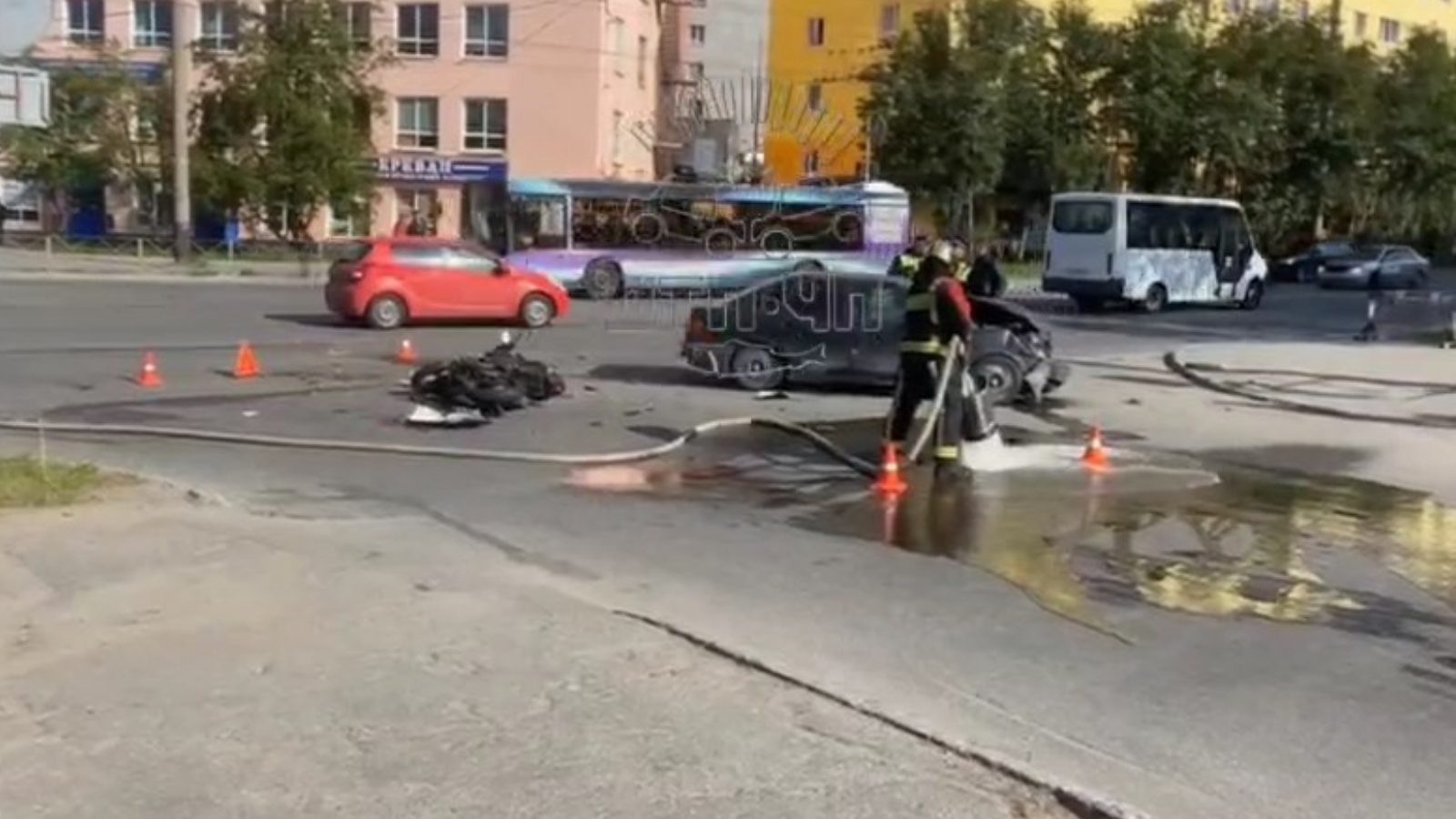 Момент аварии с мотоциклистом в Мурманске попал на [видео]