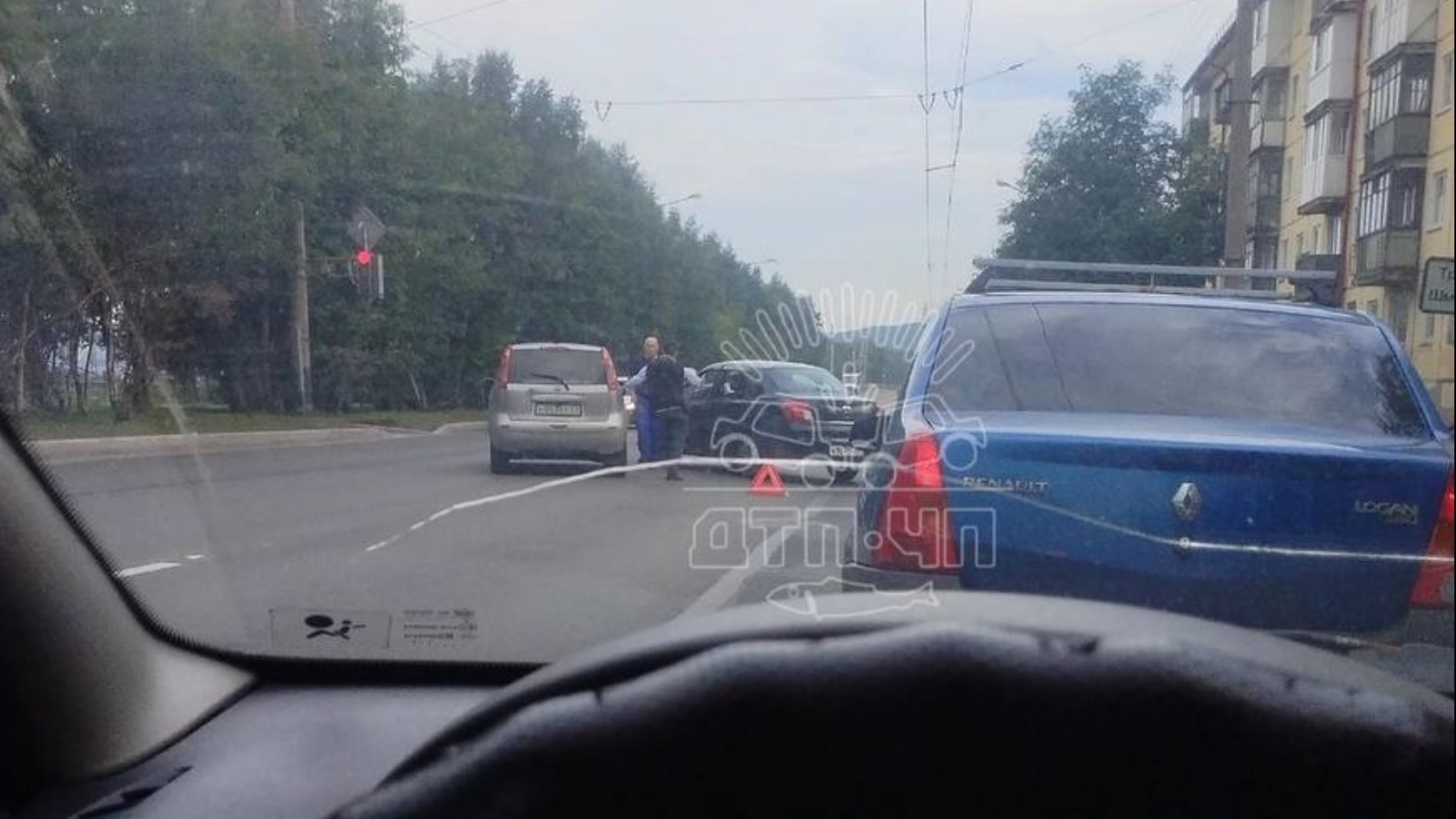 В Мурманске на Шмидта авария | 04.08.2023 | Мурманск - БезФормата