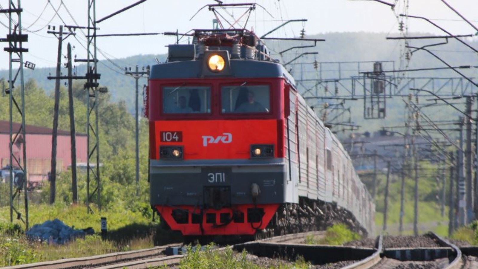 Уехать на прямом поезде из Крыма в Мурманск в августе не получится