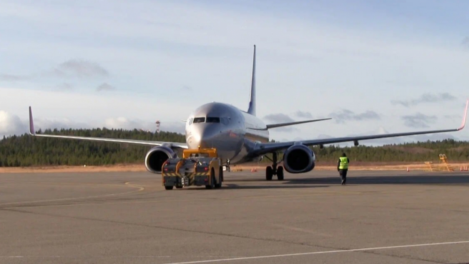 Мурманские рейсы ушли на запасной аэродром в Санкт-Петербург