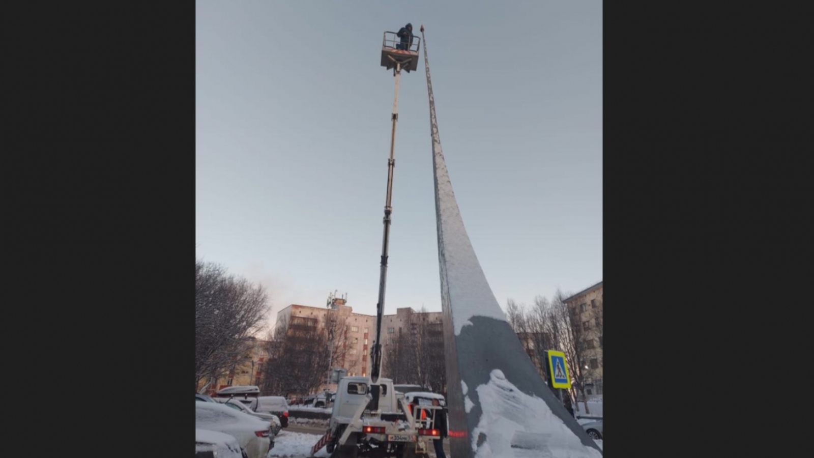 Памятник «Покорителям космоса» в Гаджиево «потерял» ракету - Мурманское  Информационное агентство СеверПост.ru