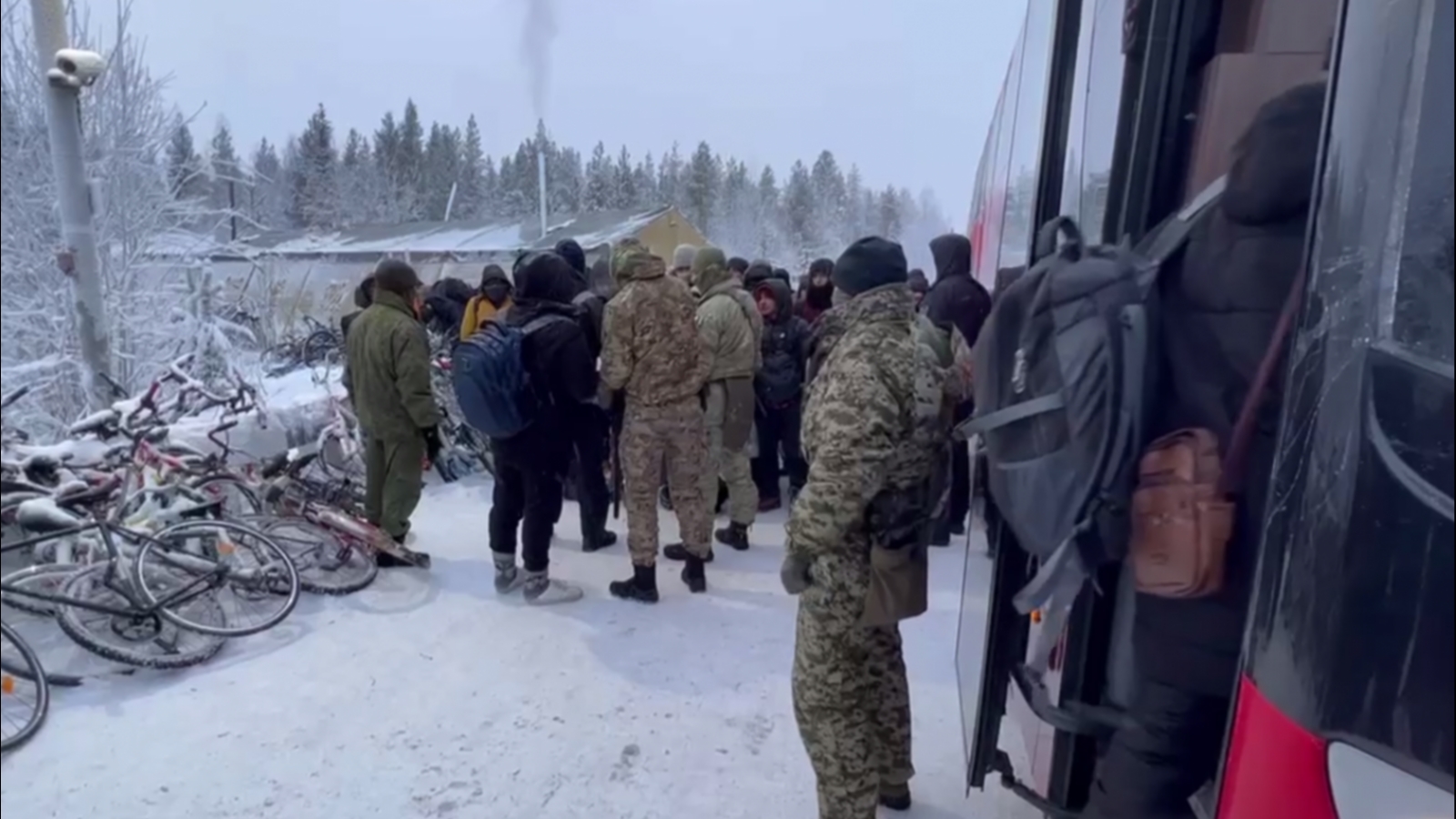 Губернатор рассказал, куда денут беженцев на границе с Финляндией [видео]