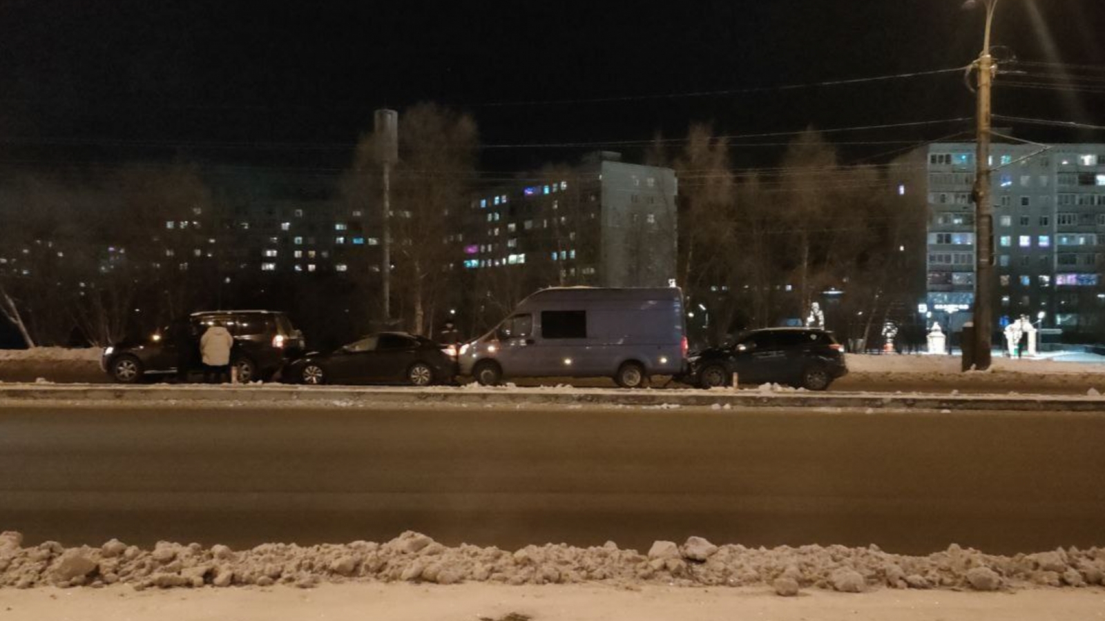 Четыре машины столкнулись на дороге в Мурманске