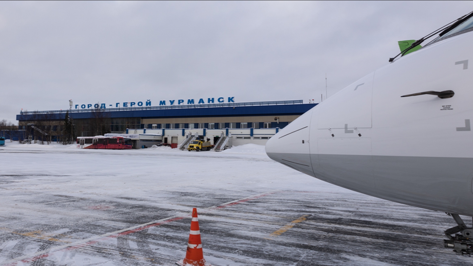 Рейс Мурманск - Москва задерживается по неизвестным причинам