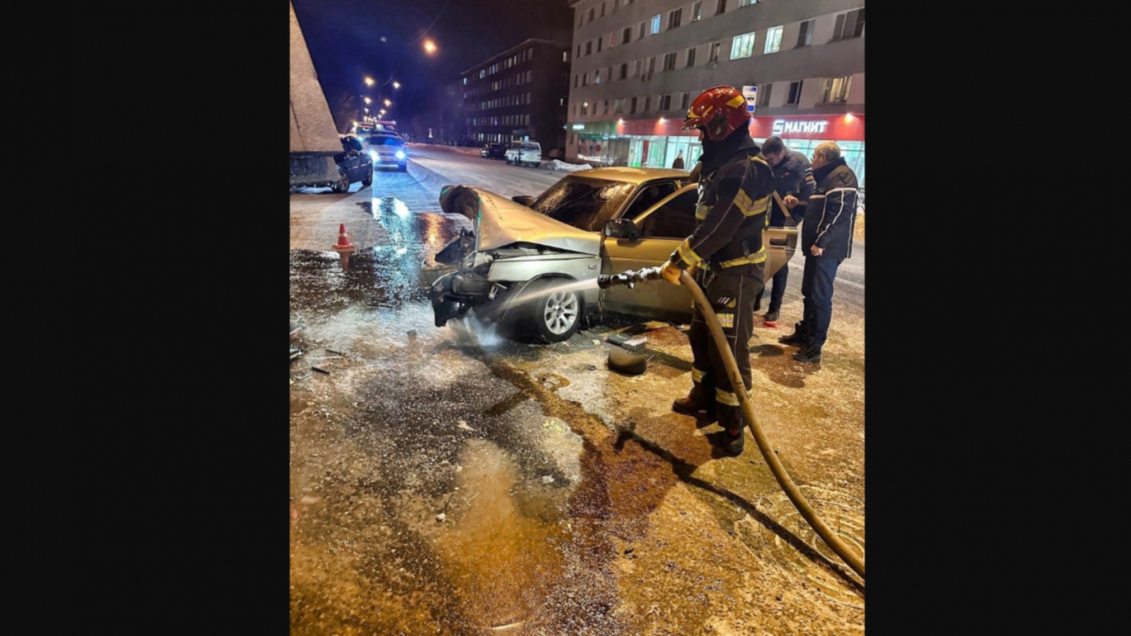 Три человека пострадали в аварии на перекрёстке в Мурманске