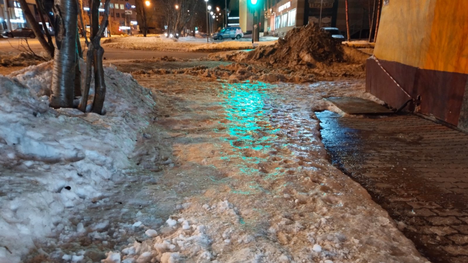 На Кольском полуострове ветрено и скользко