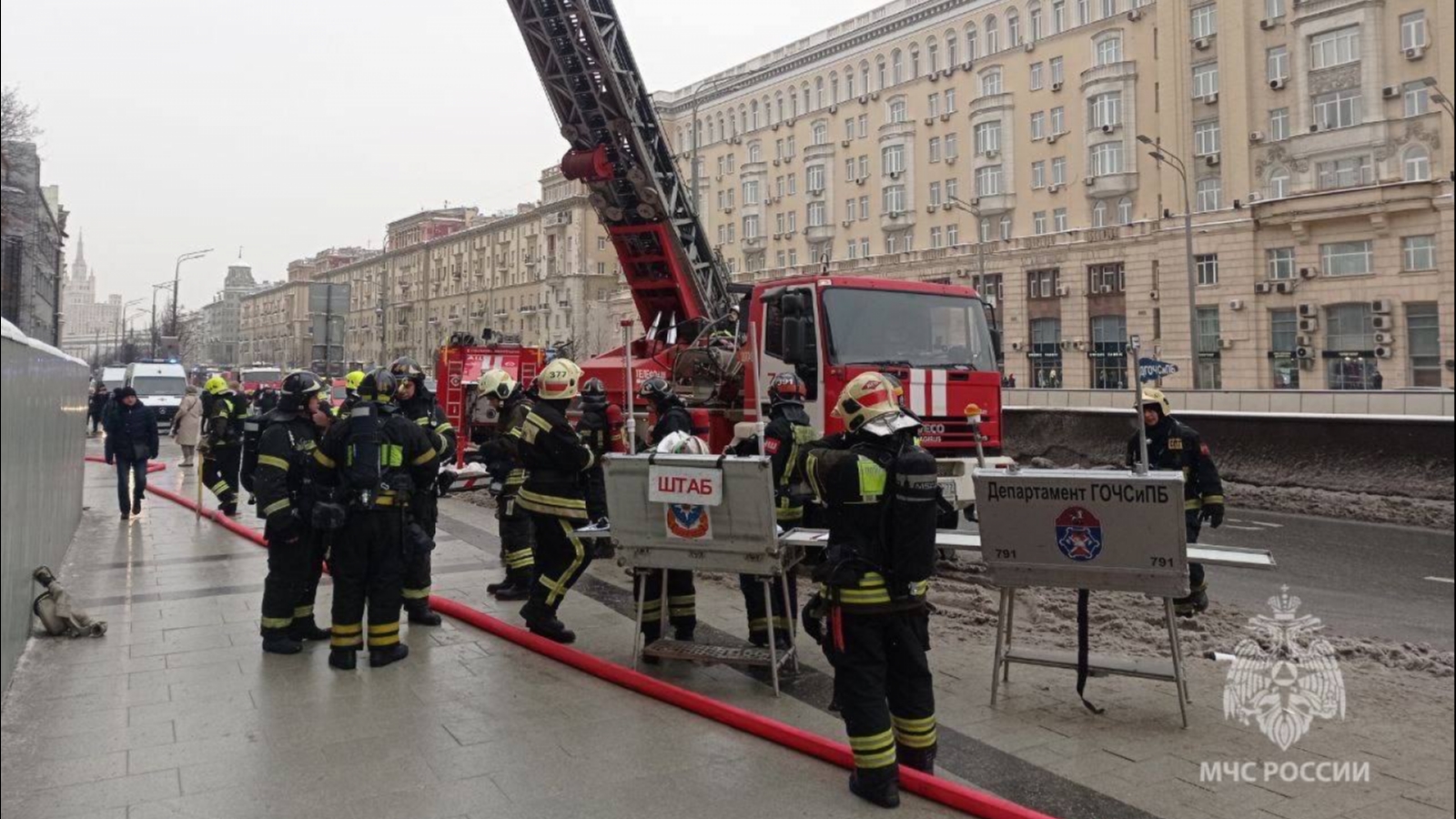 В Москве горит Театр сатиры [видео] - Мурманское Информационное агентство  СеверПост.ru