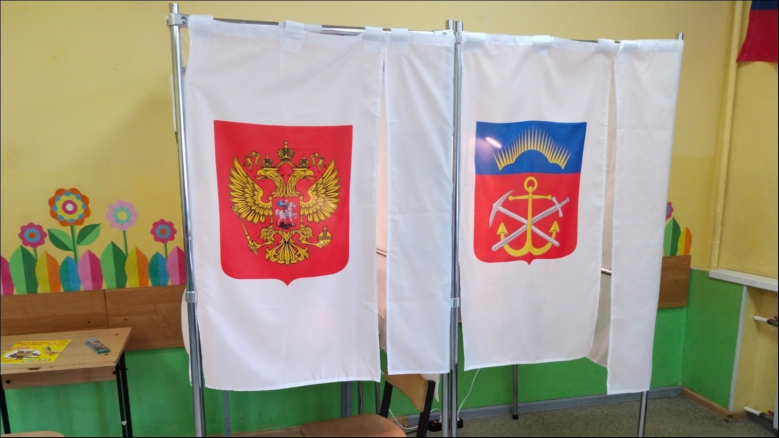 В Заполярье доставили специальные марки для избирательных бюллетеней