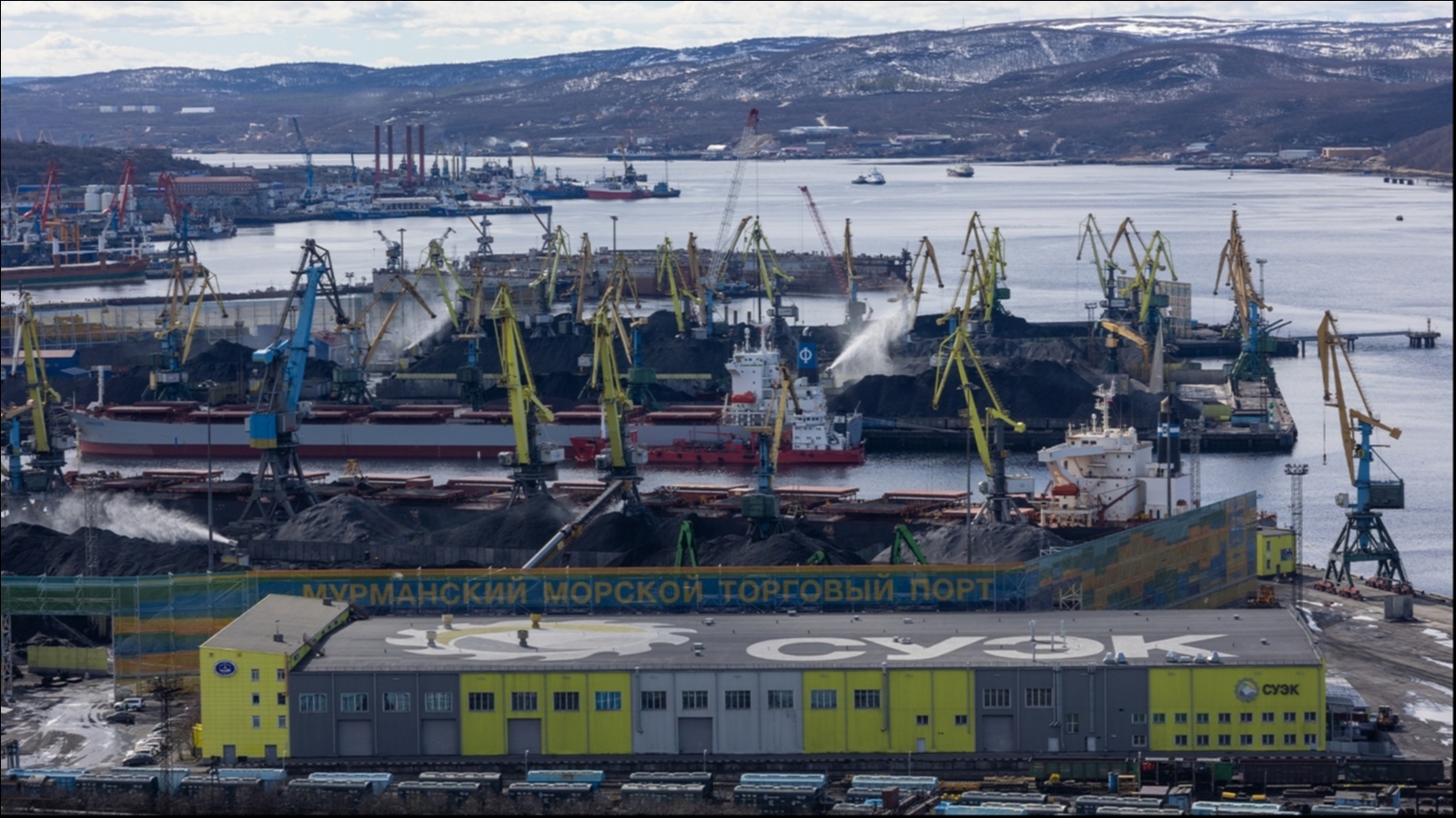 Транспортная прокуратура нашла гору нарушений при перевалке угля в порту Мурманска
