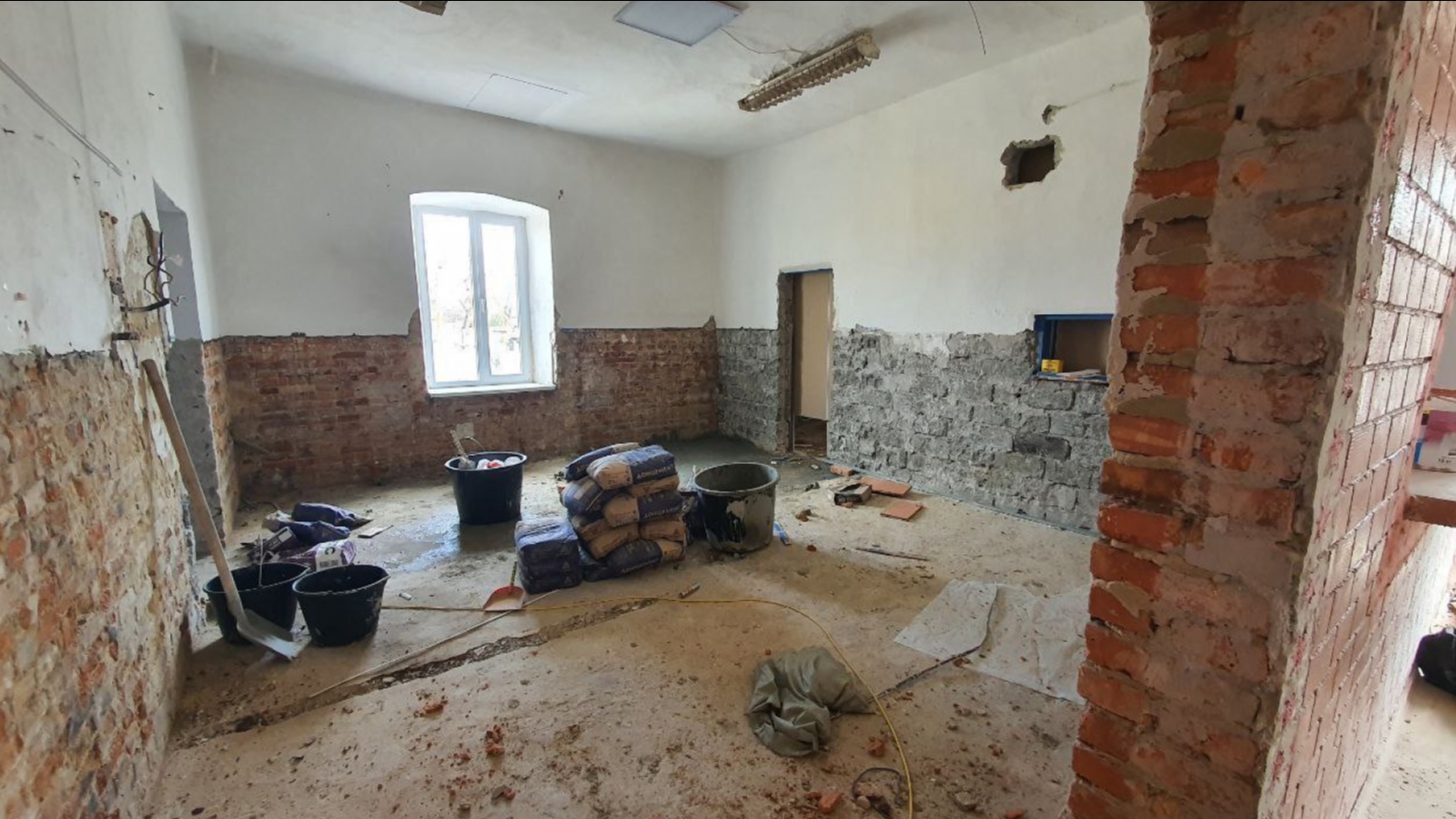 Мурманчане ремонтируют четыре школы Приморского района