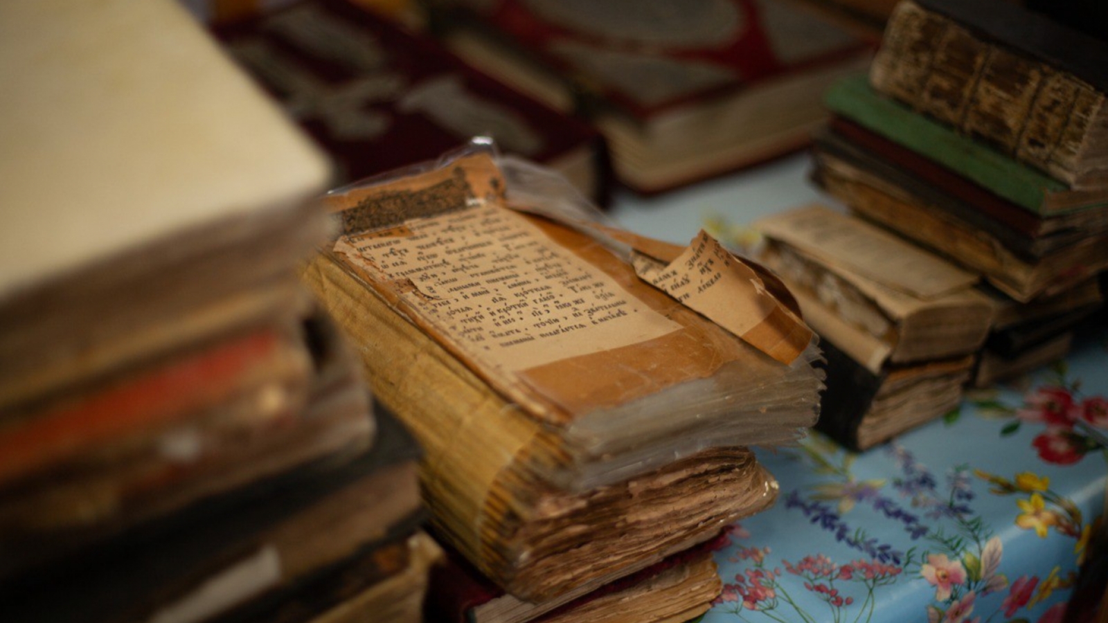 В Свято-Никольском соборе Мурманска восстановят уникальные книги