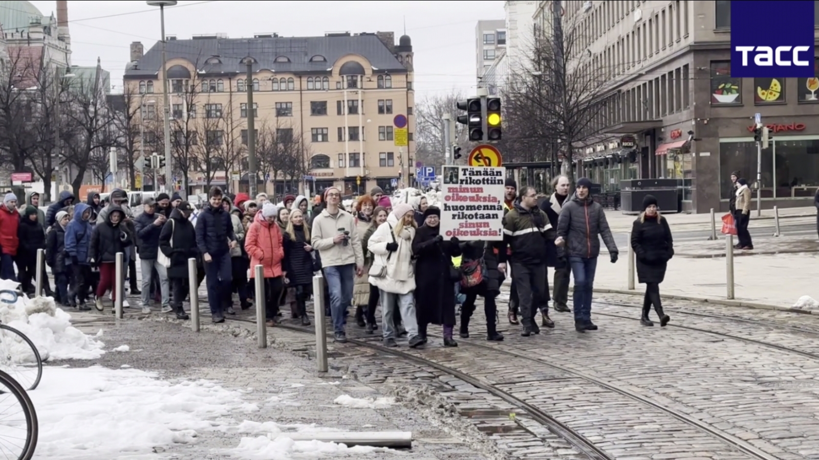 Русскоязычные жители Финляндии протестуют против закрытия границы
