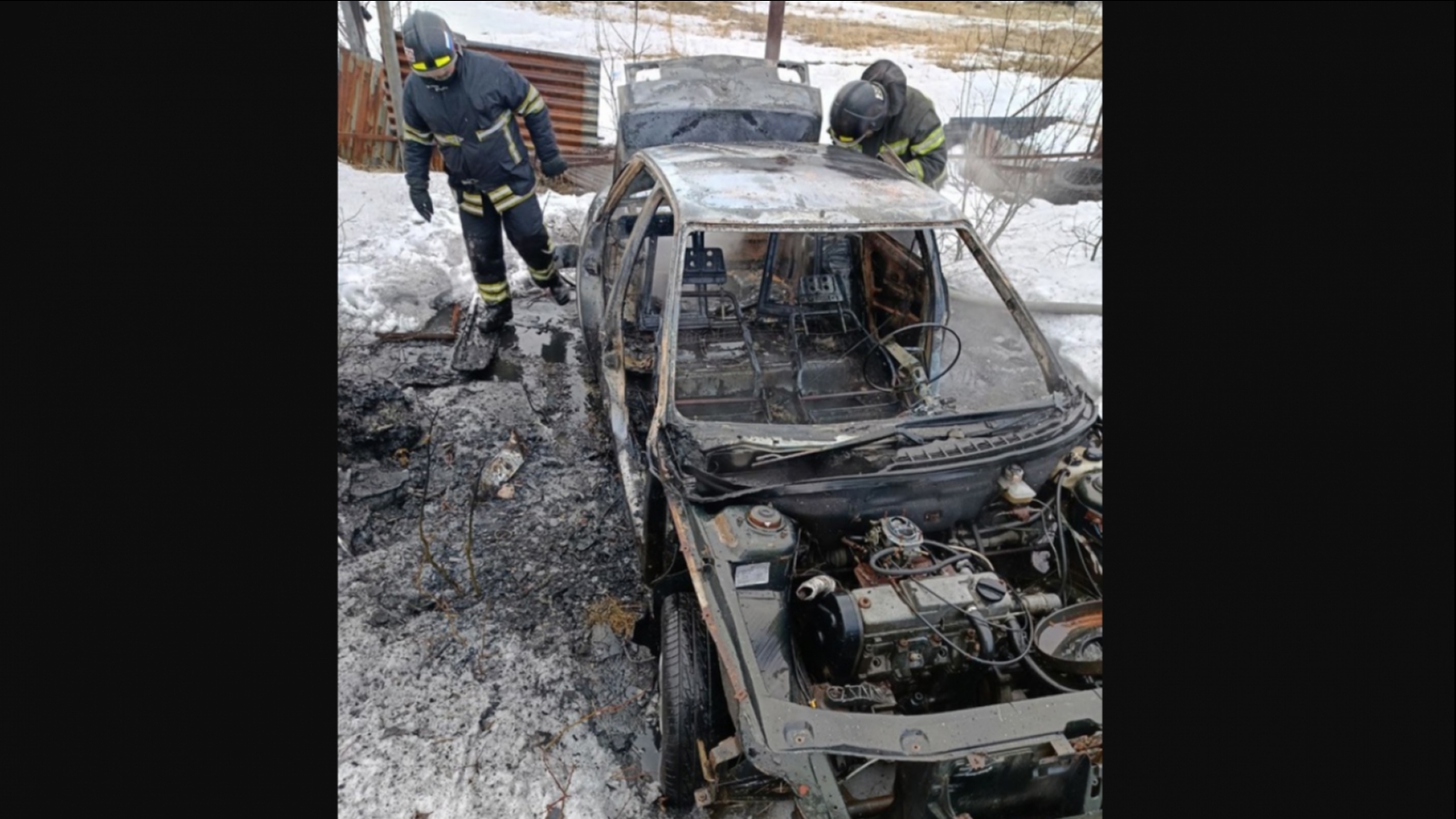 В Коле на стоянке сгорел автомобиль