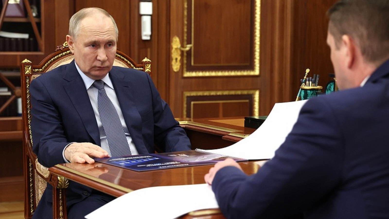 Шестаков пообещал Путину сдвинуть сроки «квот под киль» краболовов