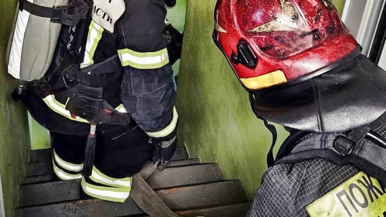 Двое пострадавших на пожаре в Ковдоре госпитализированы