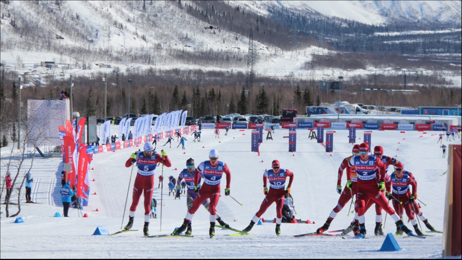 Лучшие лыжники России побегут на вершину горы Айкуайвенчорр