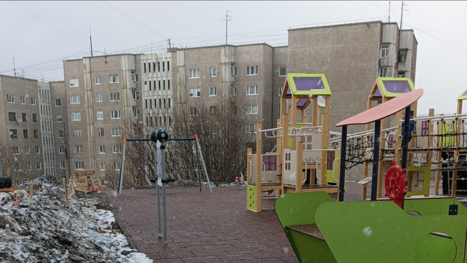 Мэрия о детской площадке на Орликовой: «Объект не сдан»