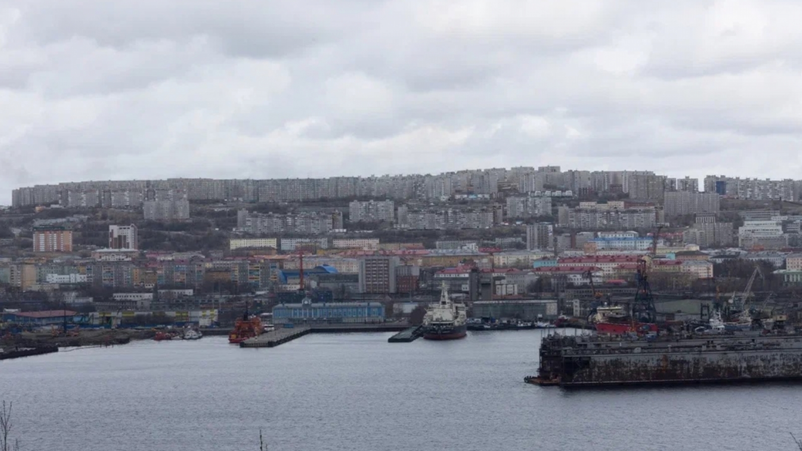 Грузооборот порта Мурманск снизился на 11% с начала года 