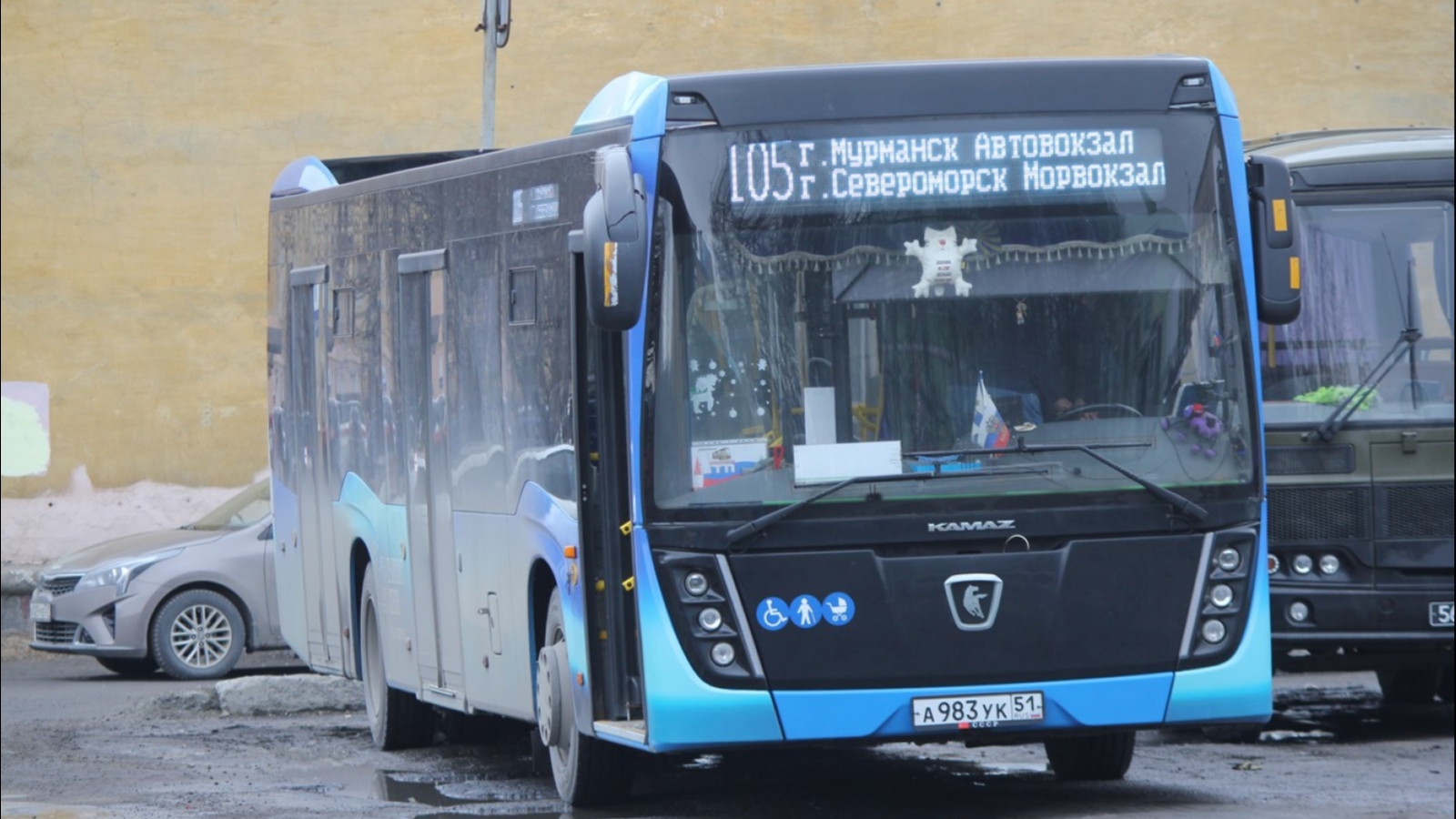 К зиме Мурманск будет с новыми фонарями и автобусами