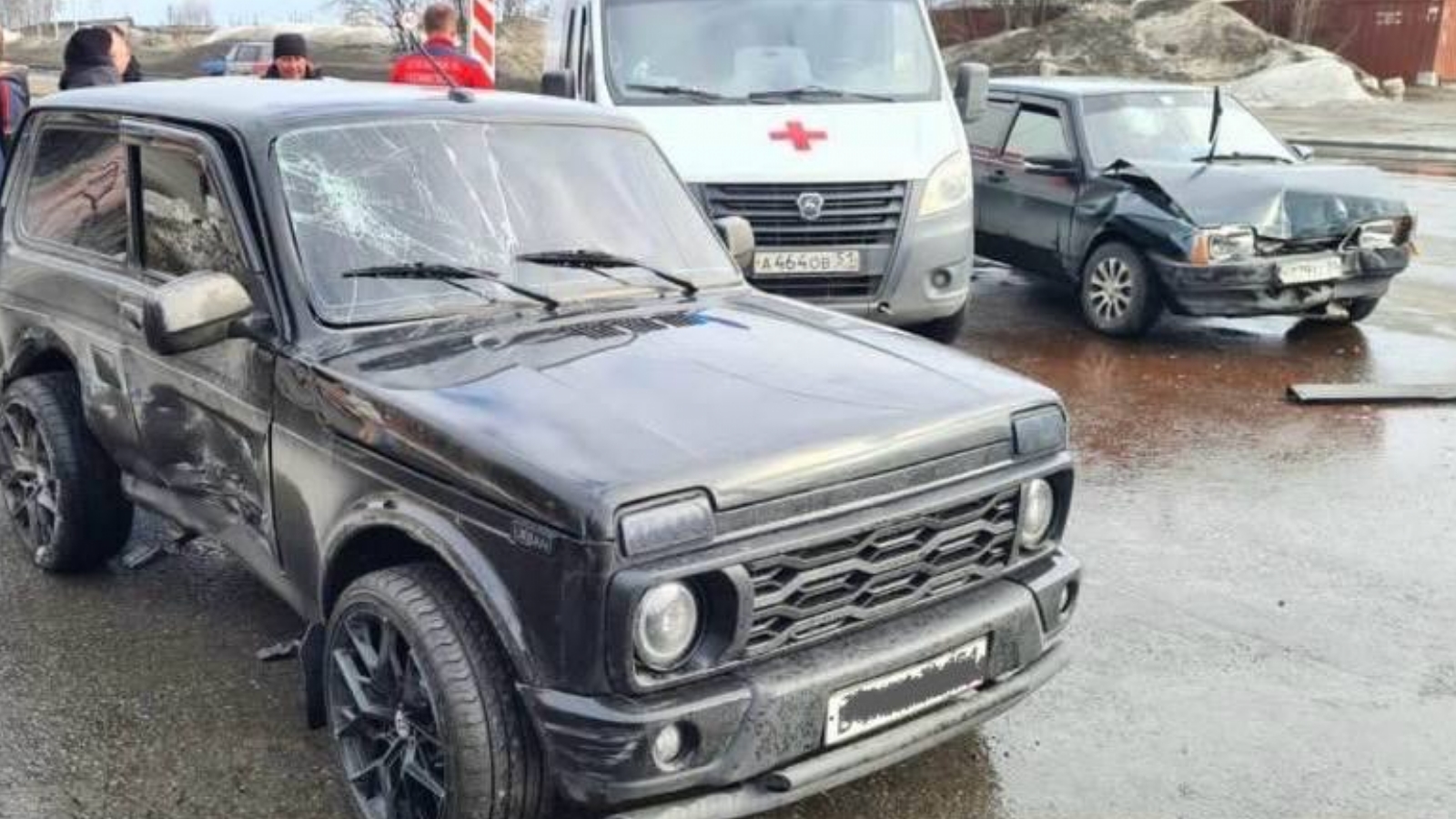 За выходные в ДТП на дорогах Мурманской области пострадали три человека
