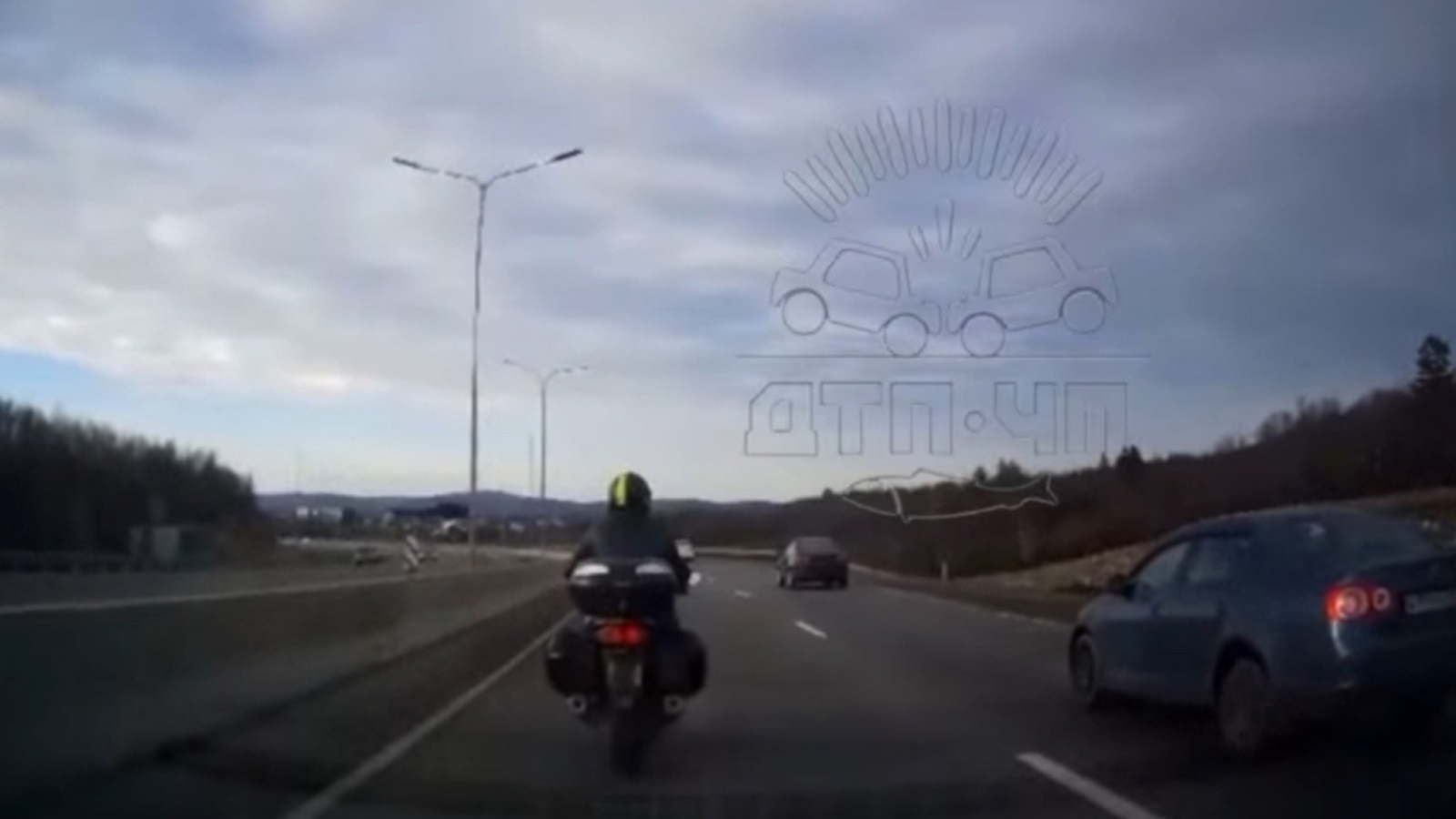 Мурманские мотоциклисты разгневали автолюбителей [видео]
