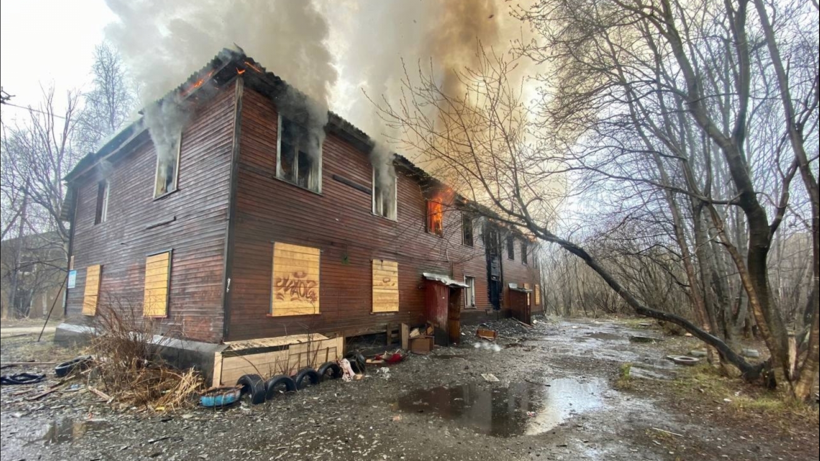 Известны подробности пожара в Мурманске