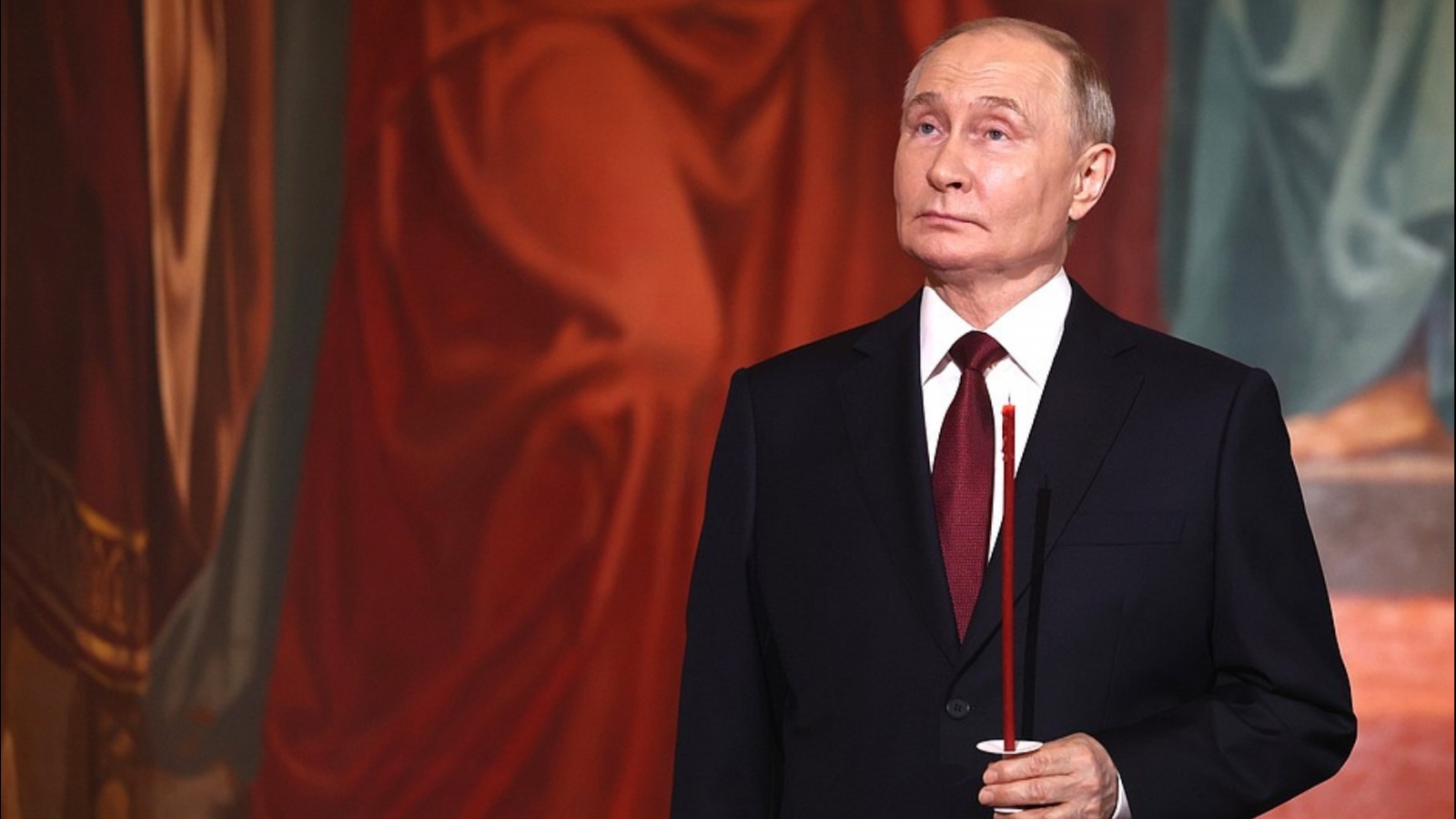 Владимир Путин поздравил жителей России с Пасхой