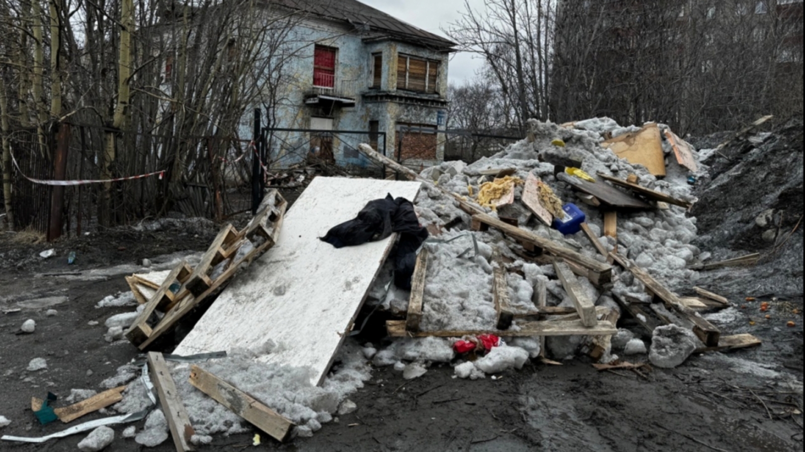 Строительный мусор в Мурманске дешевле выбросить, чем вывезти