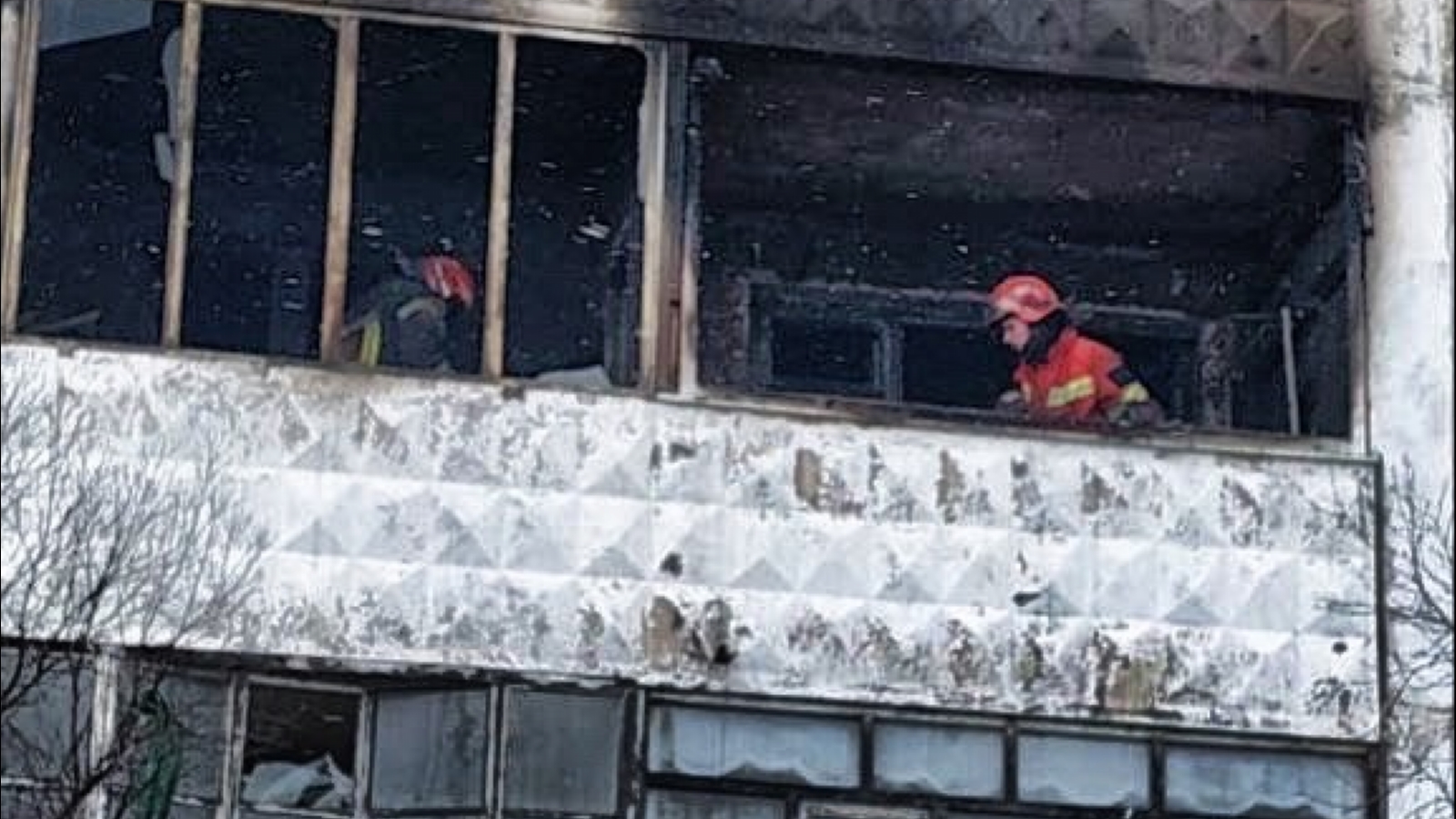 В Заполярном на пожаре спасены 13 человек
