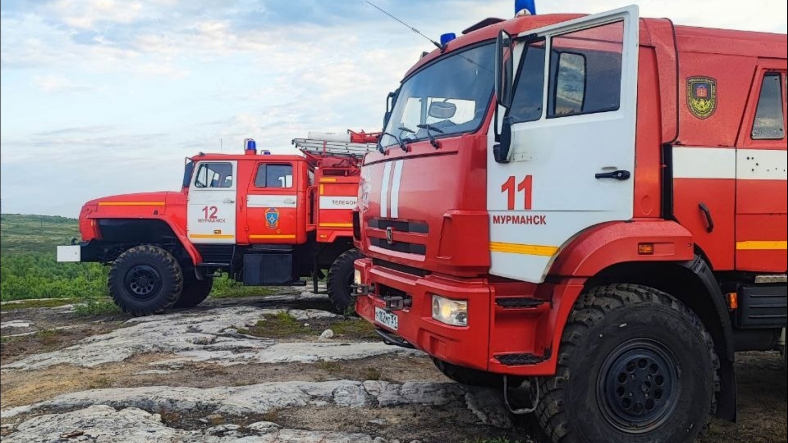Спасатели ликвидировали два возгорания сухой травы за день в Заполярье