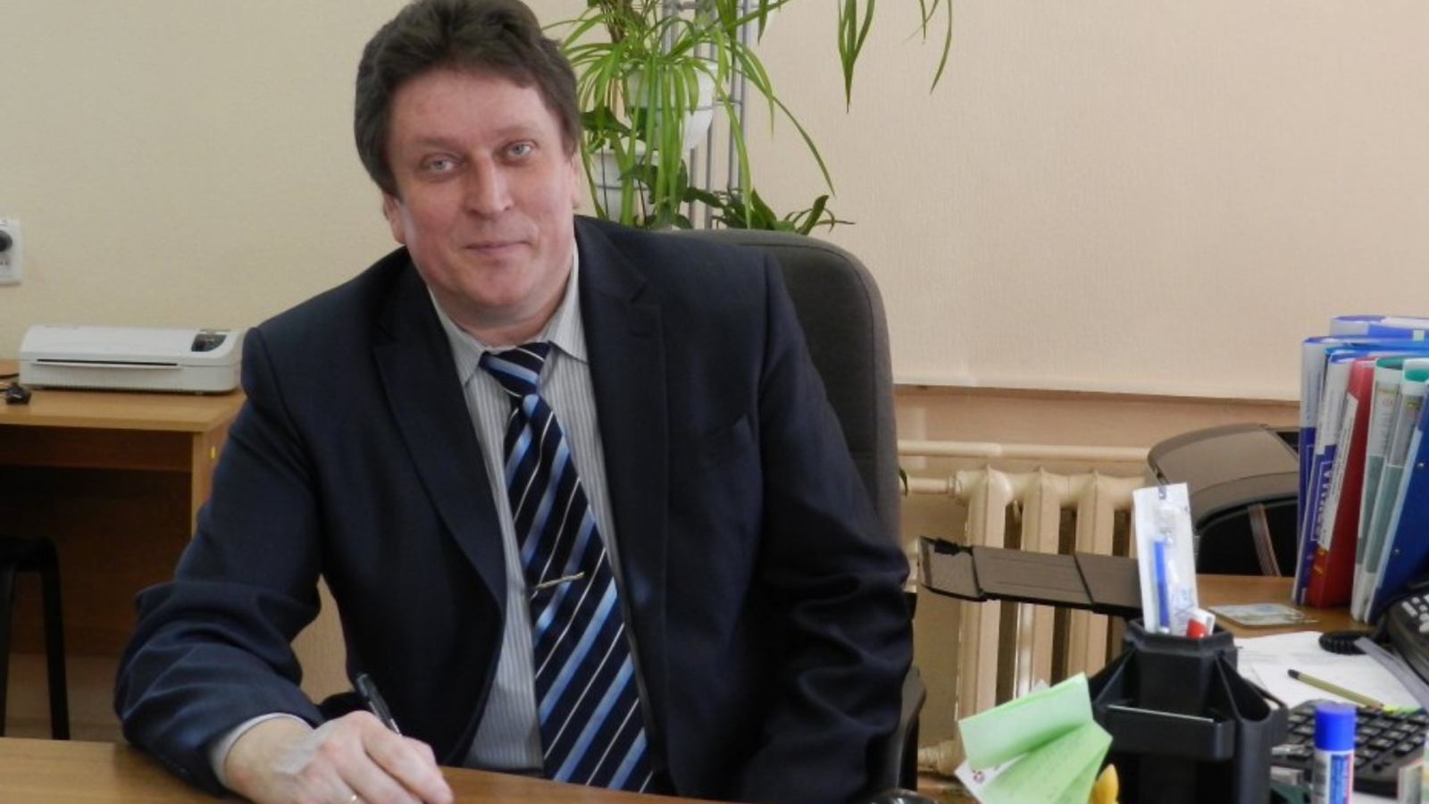 Депутат Юрий Гугин отказался обсуждать своё увольнение 
