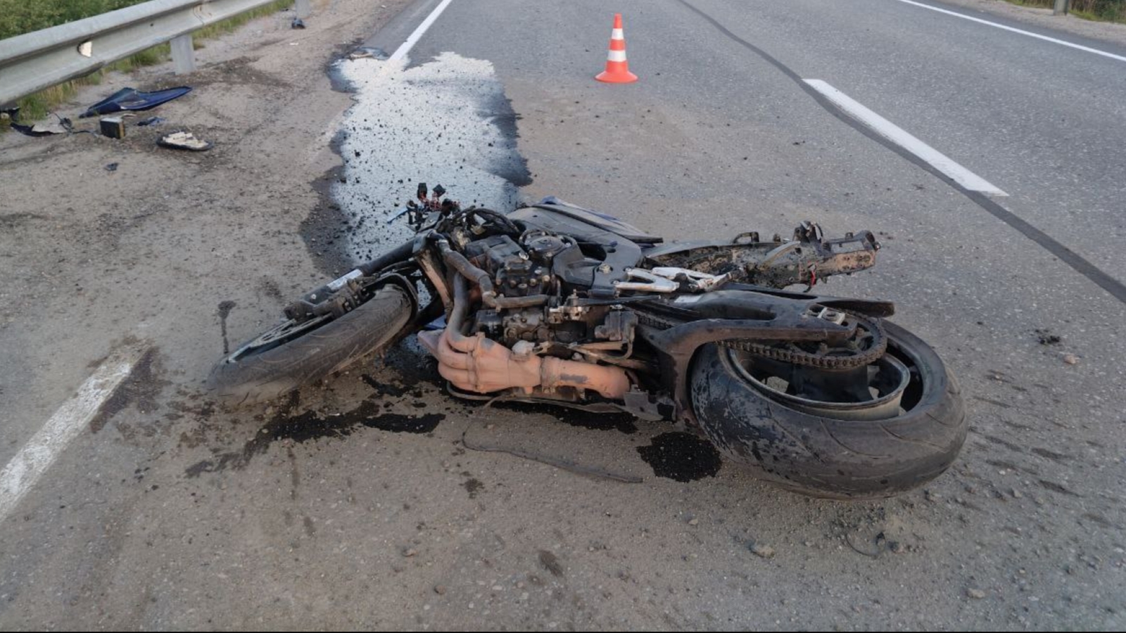 Около мурманского аэропорта насмерть разбился мотоциклист