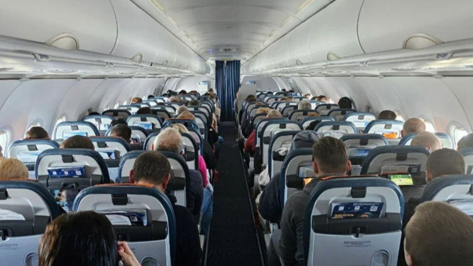 Пассажиров мурманского рейса пересадили на другой борт из-за поломки